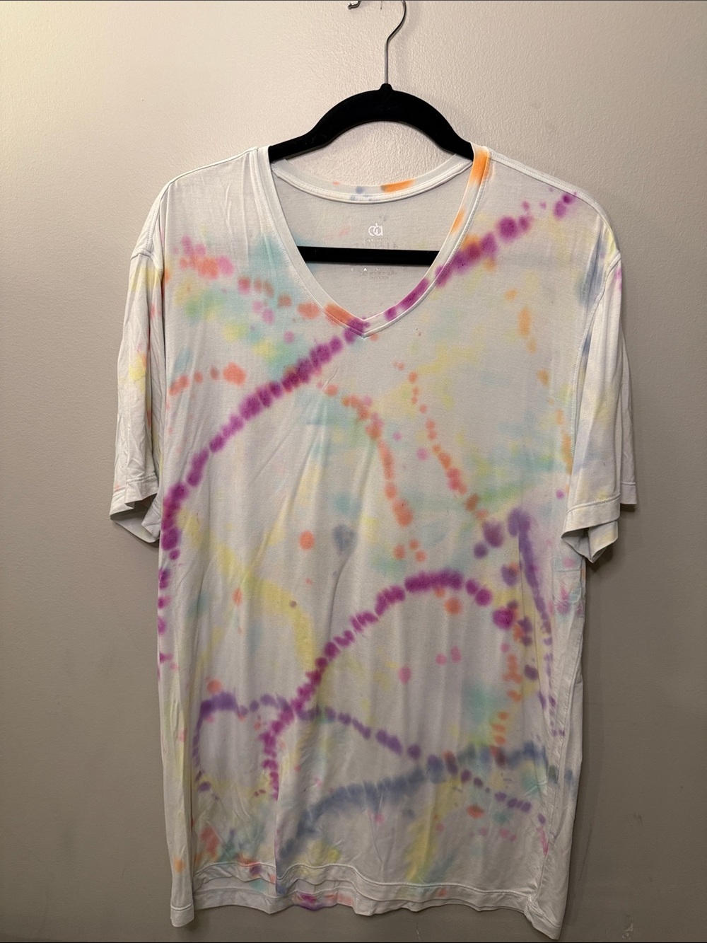 Men's White Tie-Dye V-Neck Short Sleeve Shirt - Multicolor Accents